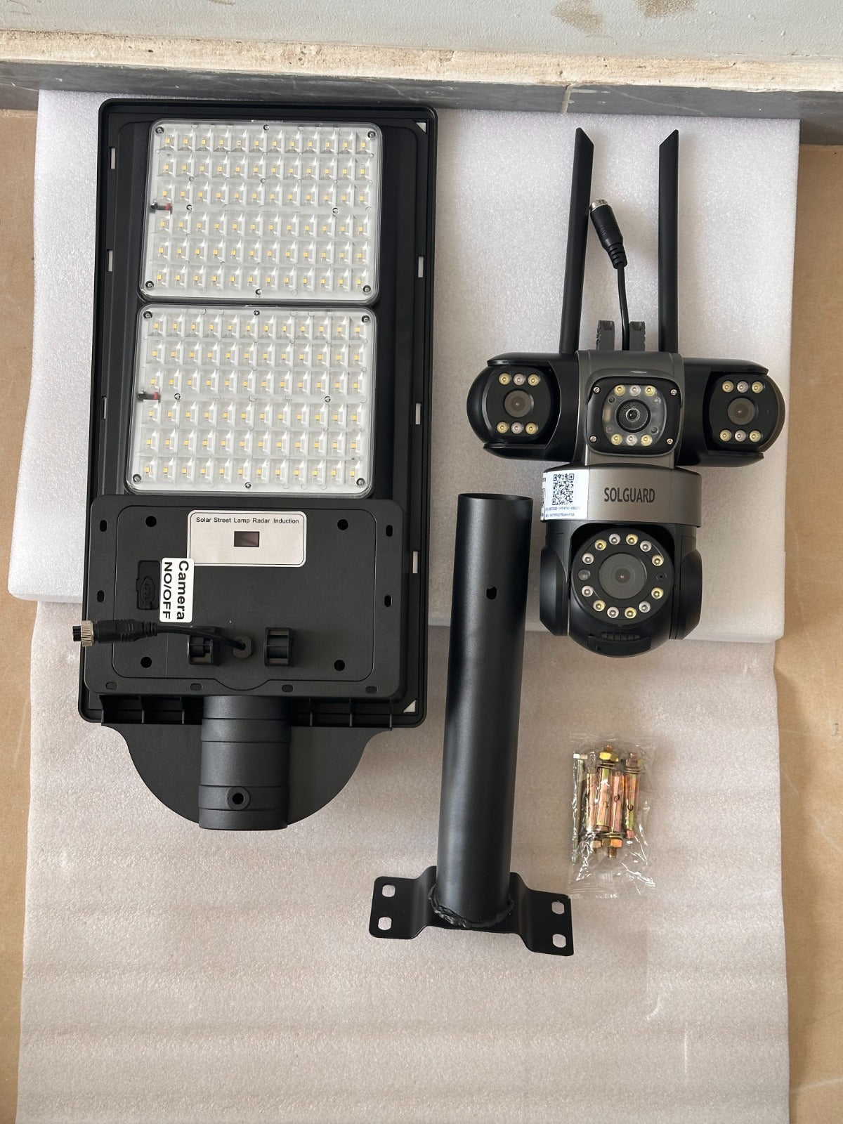 4G Solar Street Light CCTV Camera Kenya | Triple Lens 20MP PTZ V616 AOV